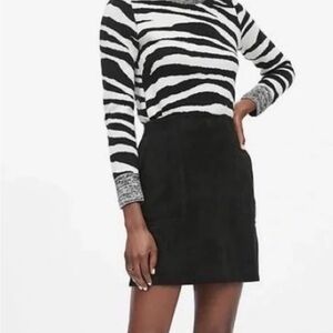 NWT-Banana Republic Monochrome Zebra Sweater